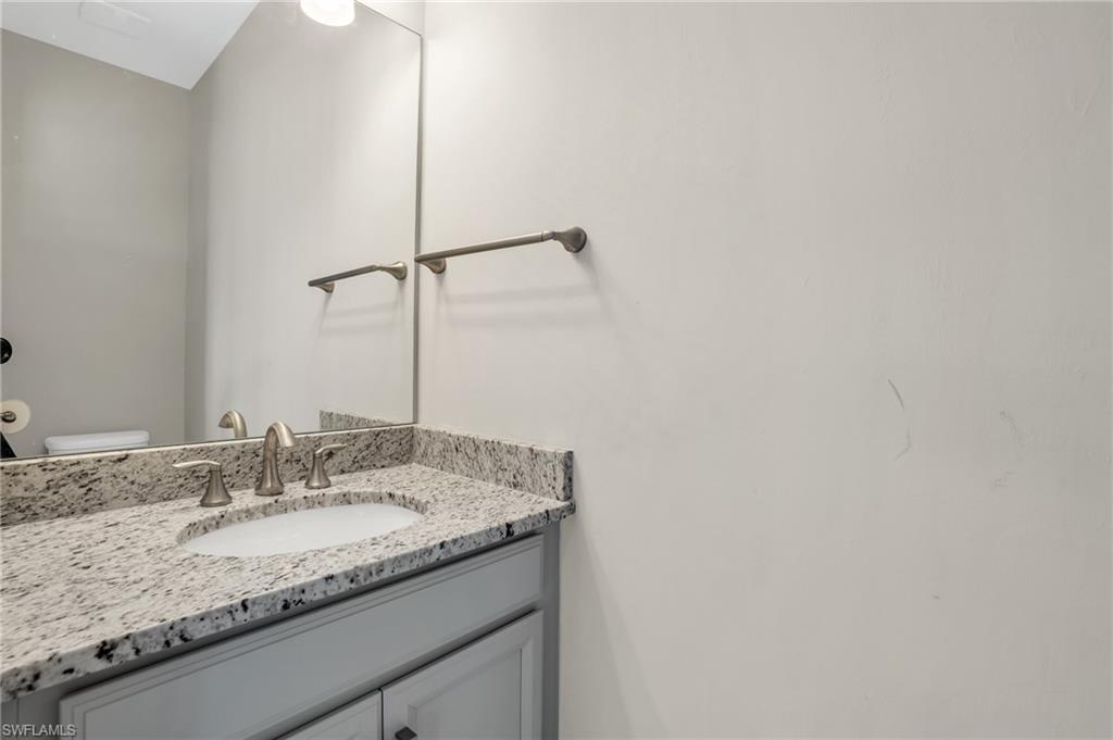 HALFMOON POINT - Residential