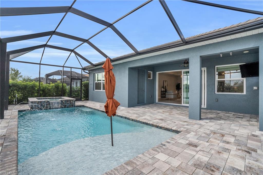 HALFMOON POINT - Residential