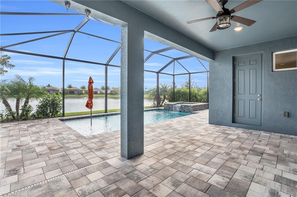 HALFMOON POINT - Residential