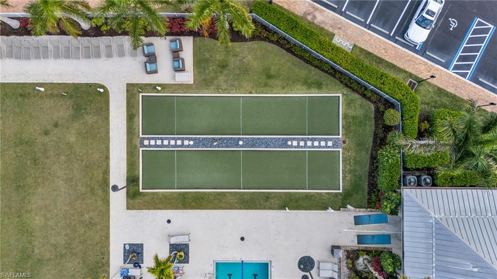 HALFMOON POINT - Residential