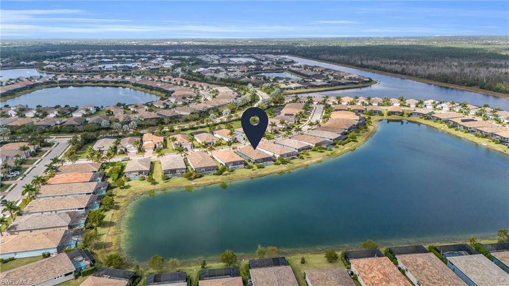 HALFMOON POINT - Residential