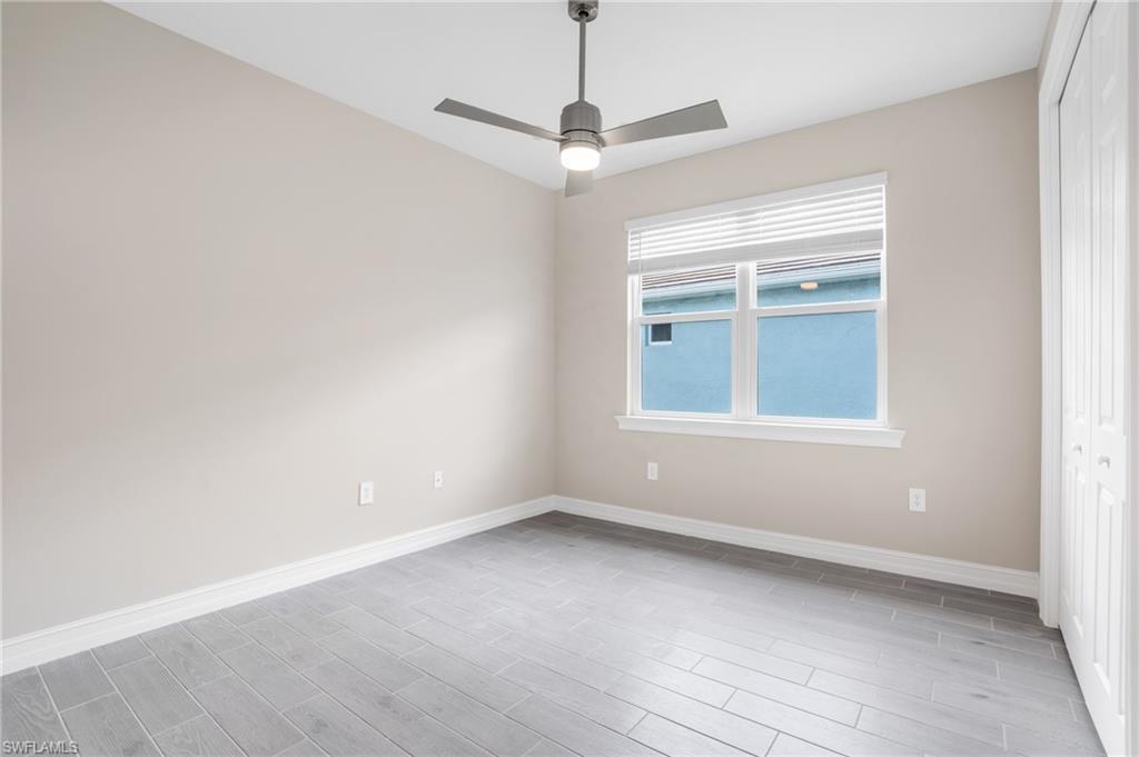 HALFMOON POINT - Residential