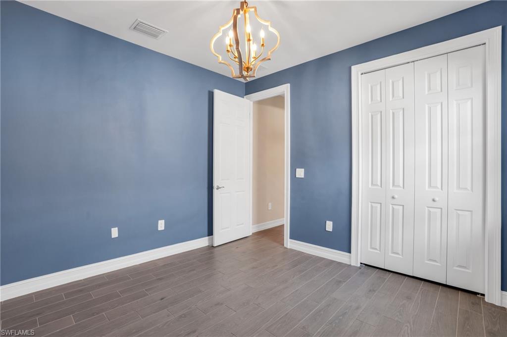 HALFMOON POINT - Residential