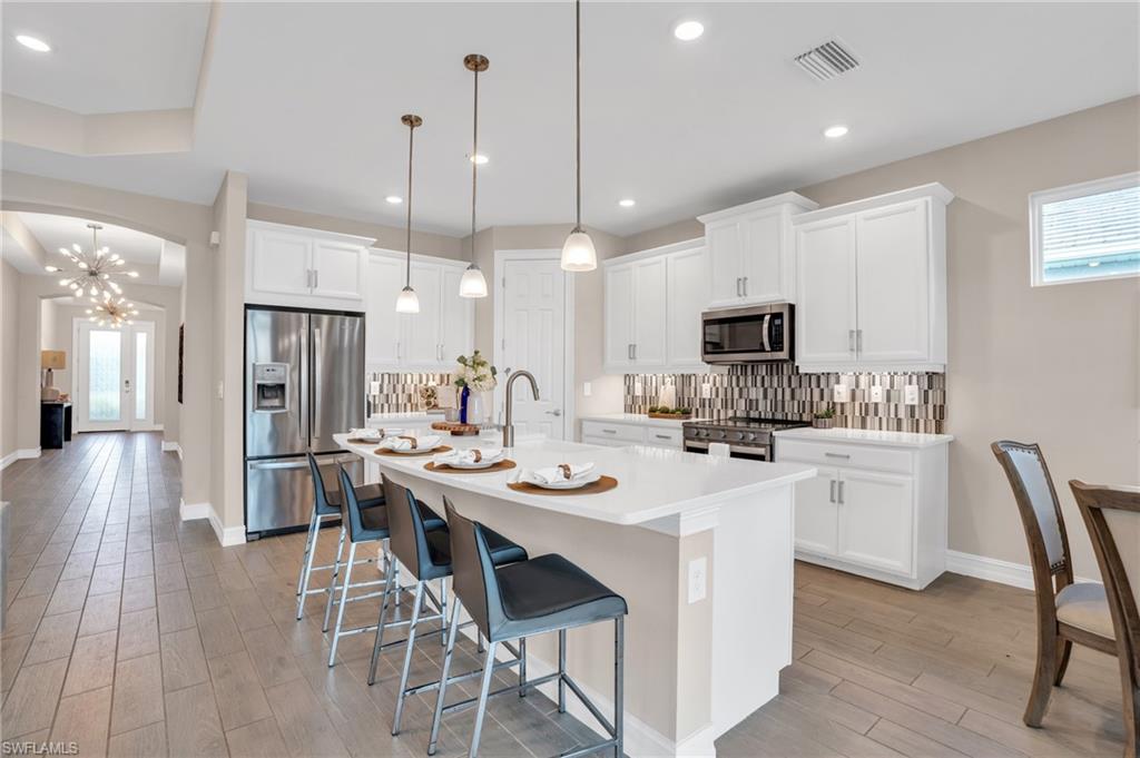 HALFMOON POINT - Residential