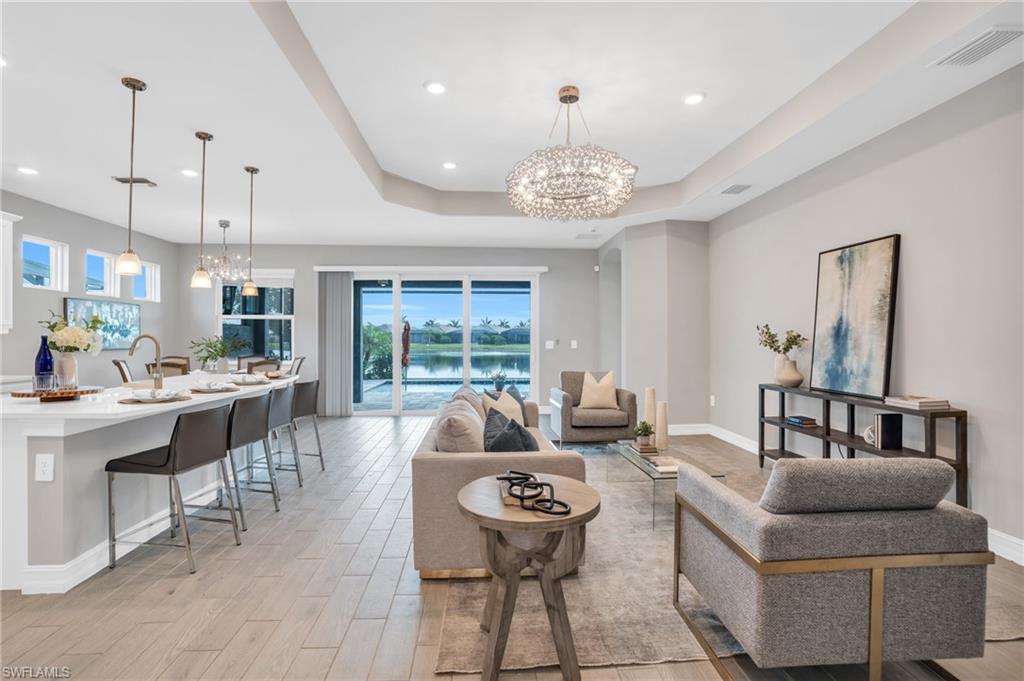 HALFMOON POINT - Residential