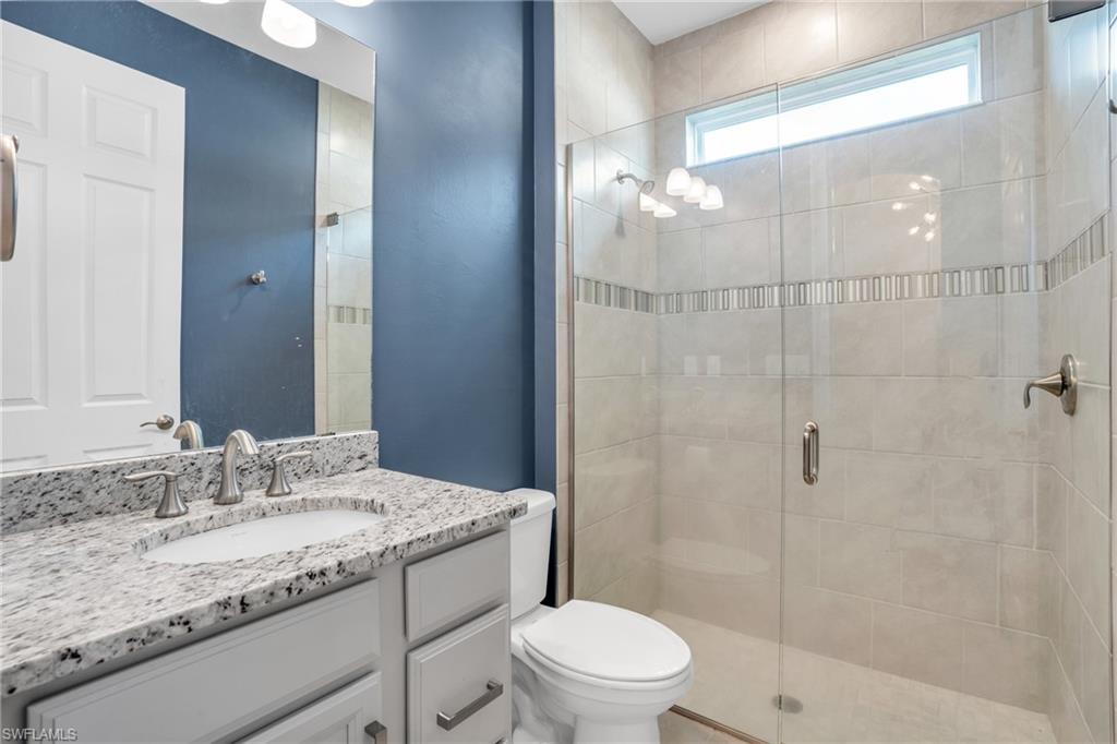 HALFMOON POINT - Residential