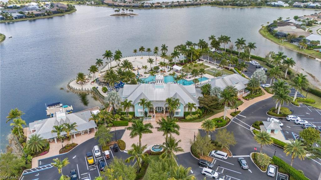 HALFMOON POINT - Residential