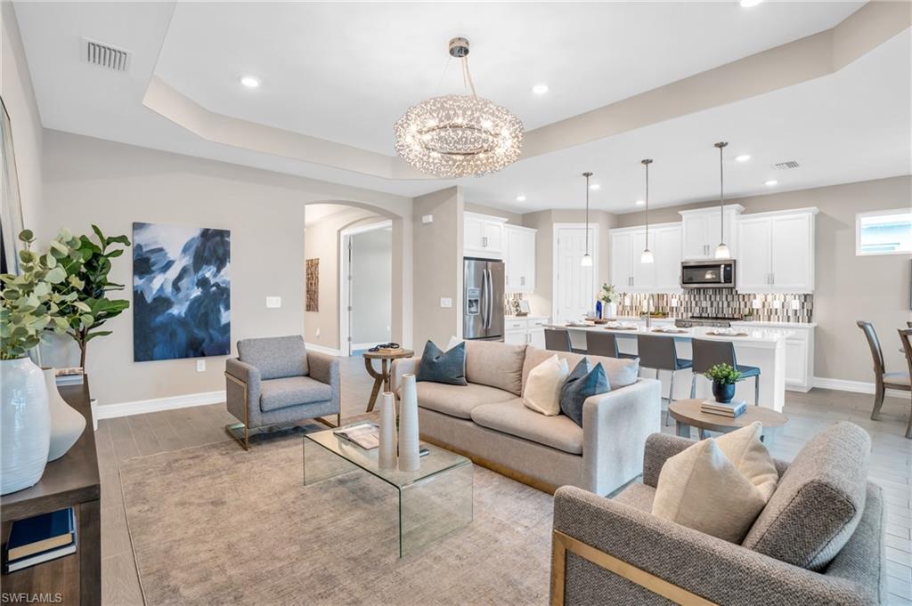 HALFMOON POINT - Residential