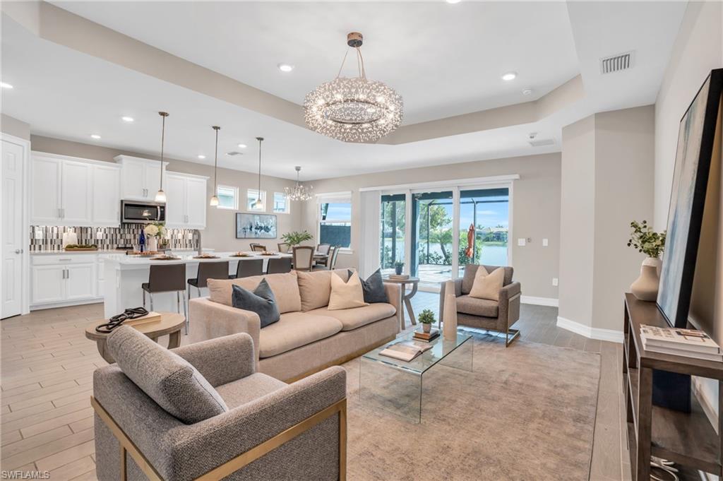 HALFMOON POINT - Residential