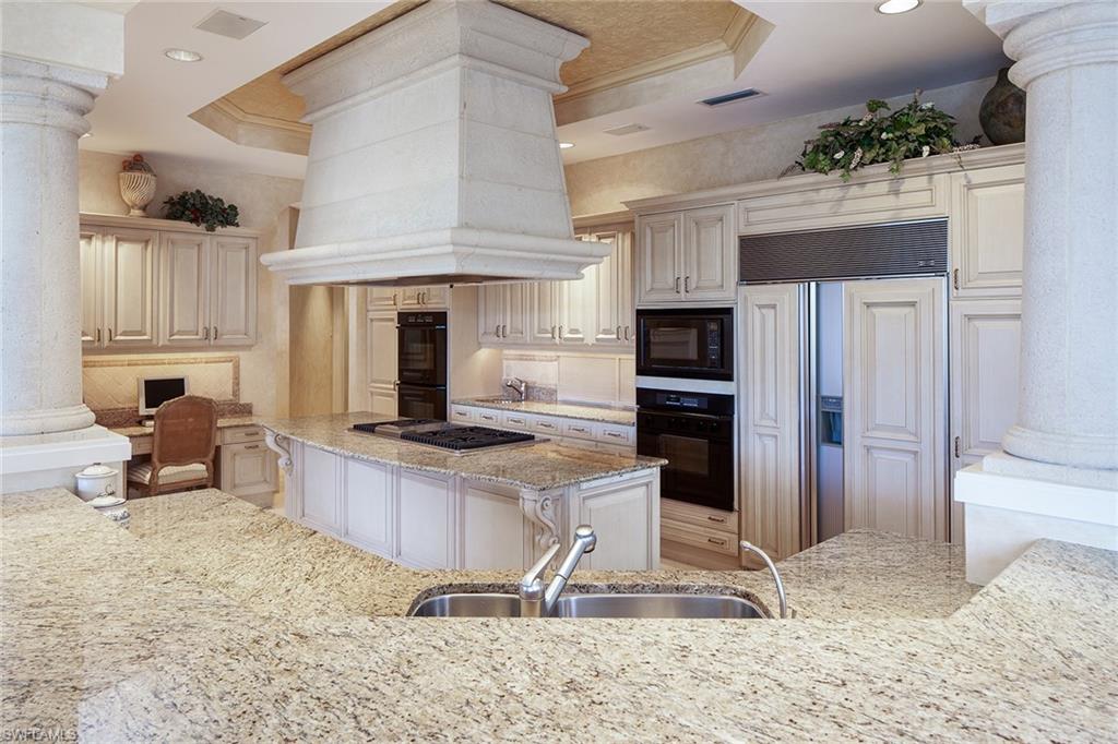 ESTATES AT BAY COLONY GOLF CLUB - Residential