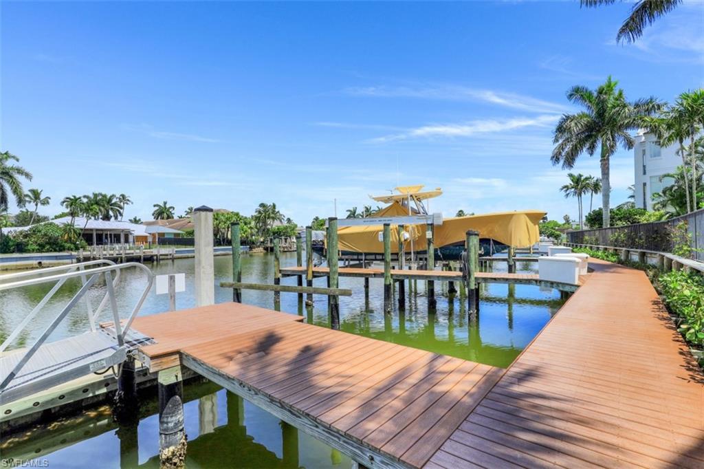 NAPLES CASAMORE - Residential