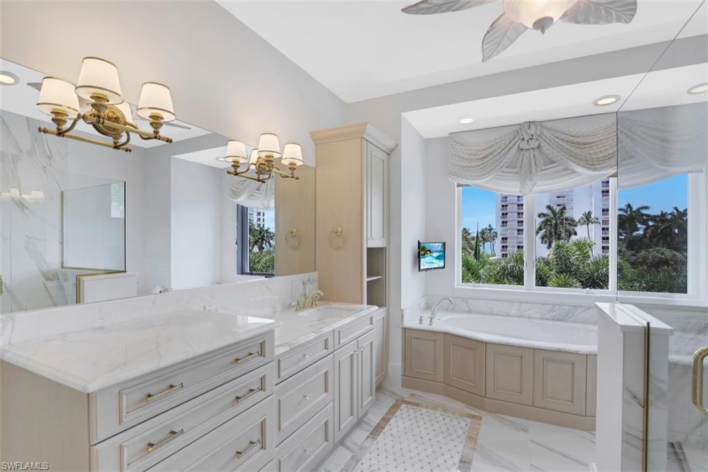 NAPLES CASAMORE - Residential