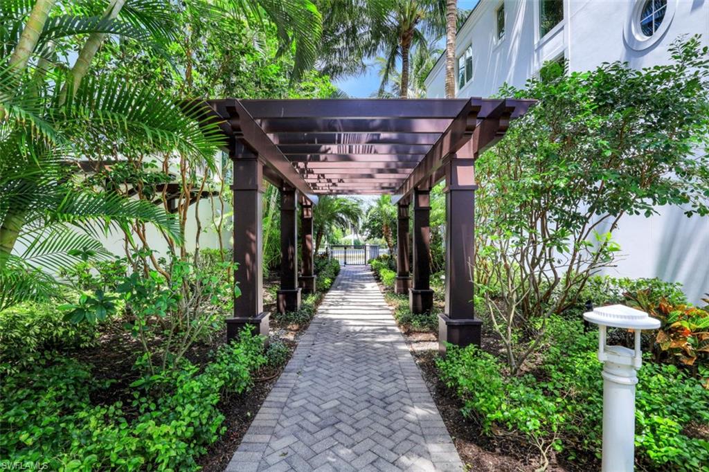 NAPLES CASAMORE - Residential