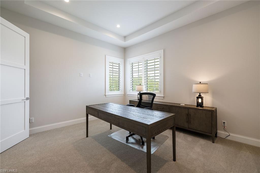 THE ENCLAVE OF DISTINCTION - Residential