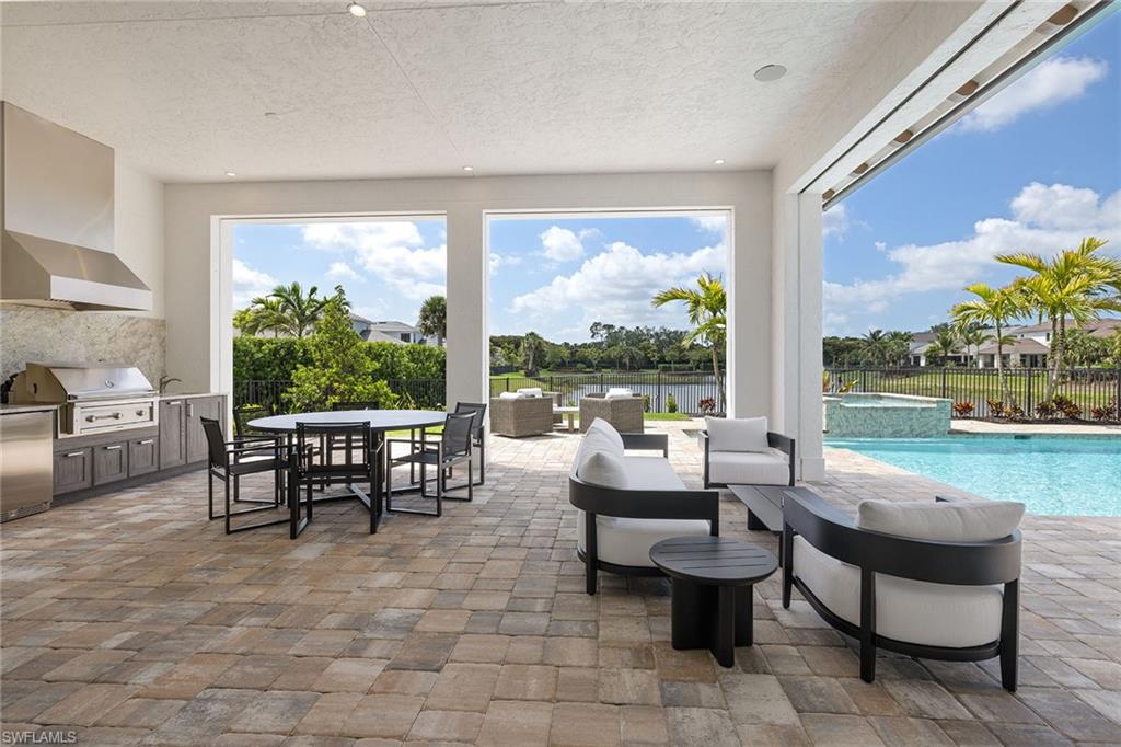 THE ENCLAVE OF DISTINCTION - Residential