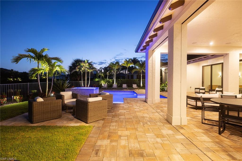 THE ENCLAVE OF DISTINCTION - Residential