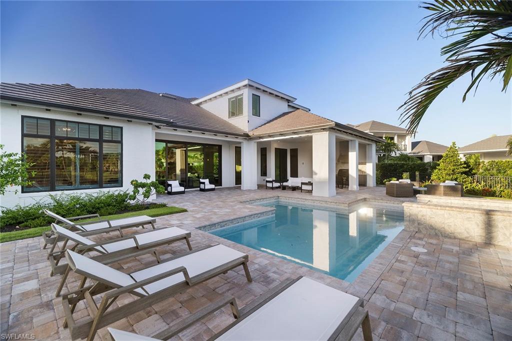 THE ENCLAVE OF DISTINCTION - Residential