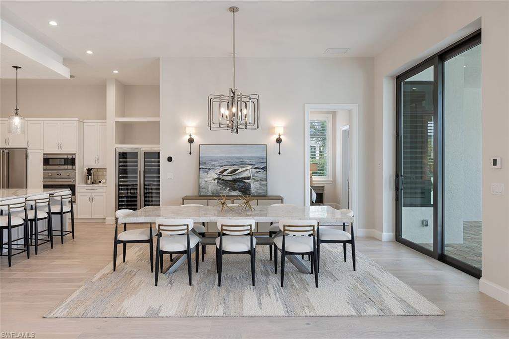 THE ENCLAVE OF DISTINCTION - Residential