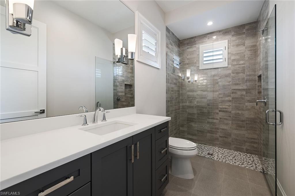 THE ENCLAVE OF DISTINCTION - Residential