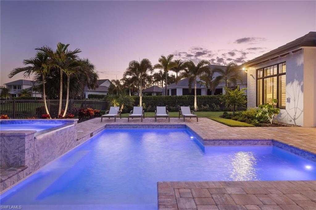 THE ENCLAVE OF DISTINCTION - Residential