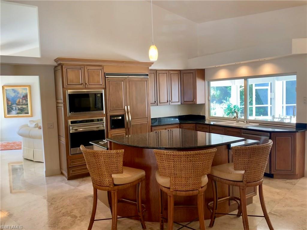 LIVINGSTON WOODS - Residential