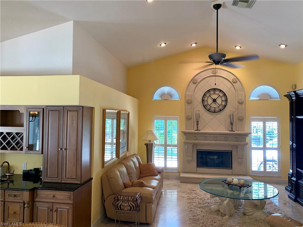 LIVINGSTON WOODS - Residential