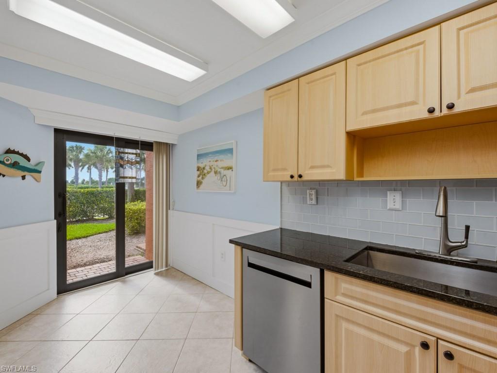 TROPIC SCHOONER APTS - Residential