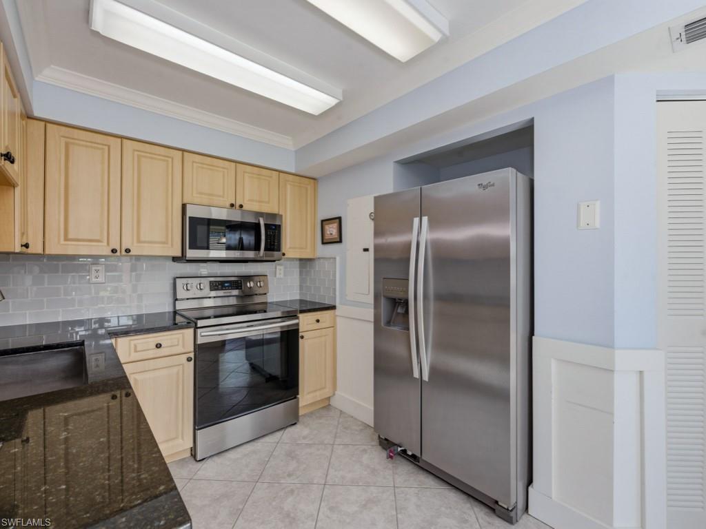 TROPIC SCHOONER APTS - Residential