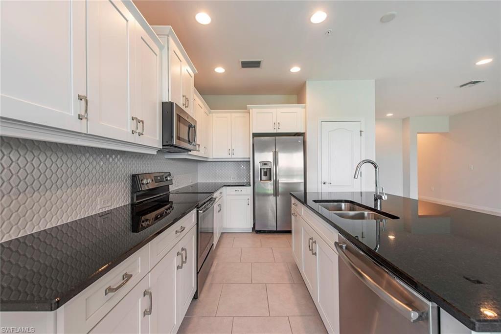 AVALON - Residential Lease