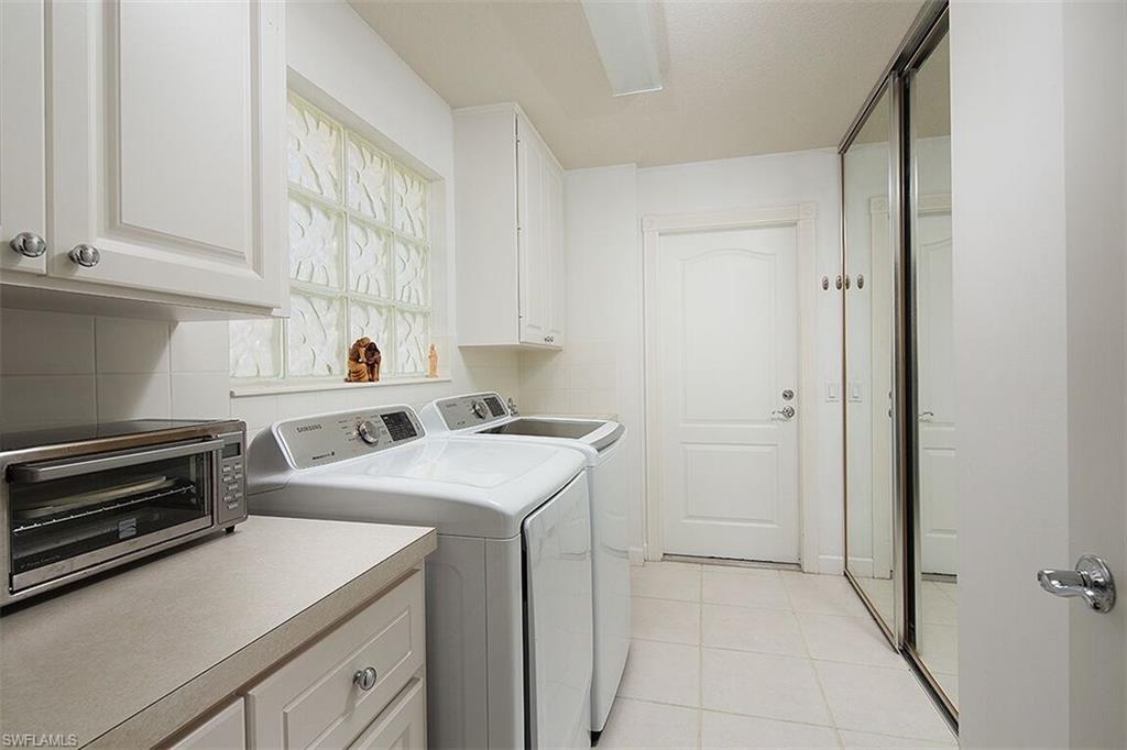 ISLAND WALK - Residential