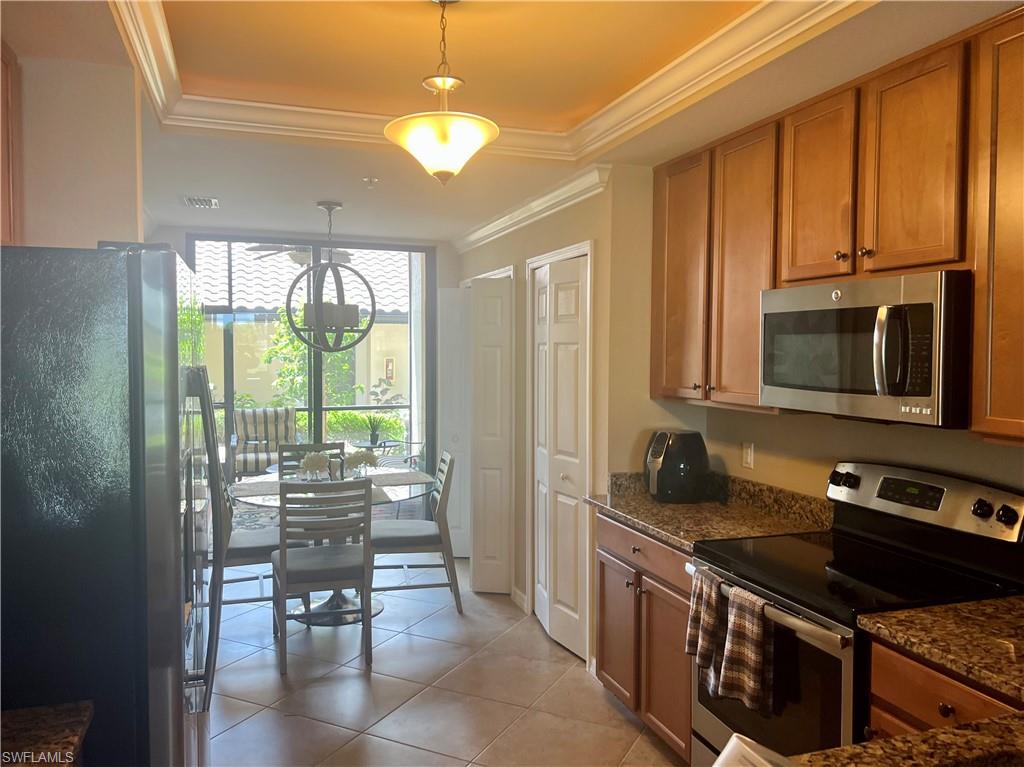 AVELLINO - Residential Lease