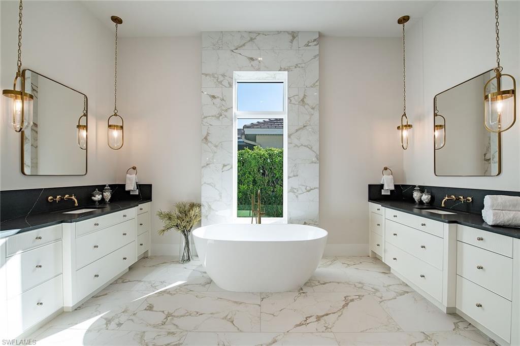 MOORINGS - Residential