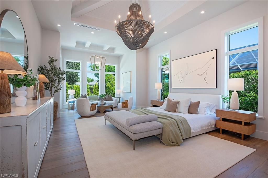 MOORINGS - Residential