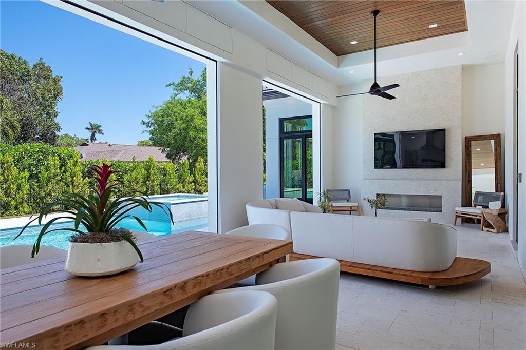 MOORINGS - Residential