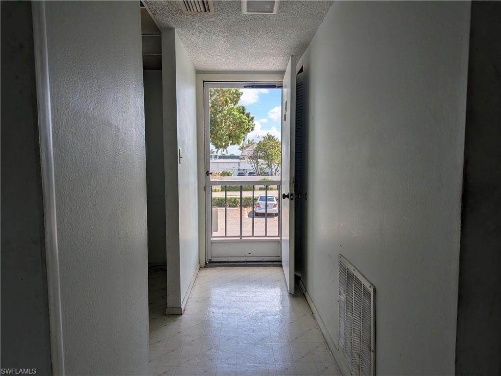 SEVEN LAKES - Residential