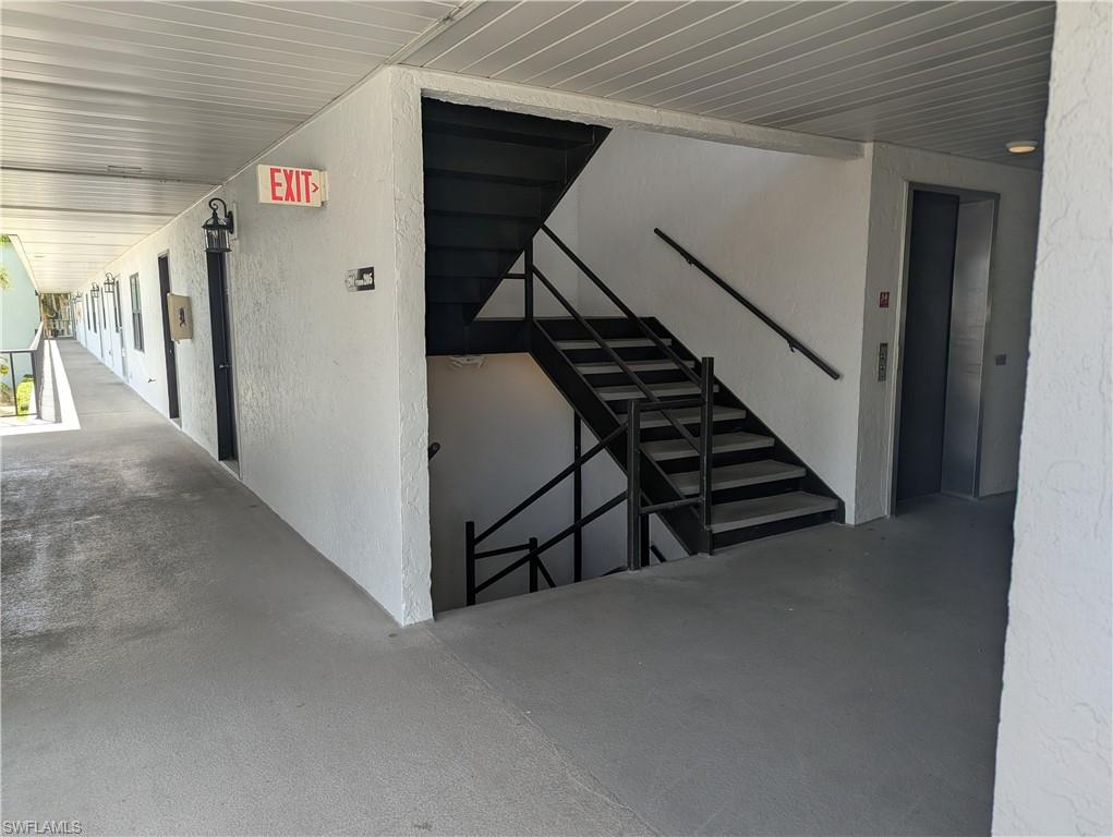 SEVEN LAKES - Residential