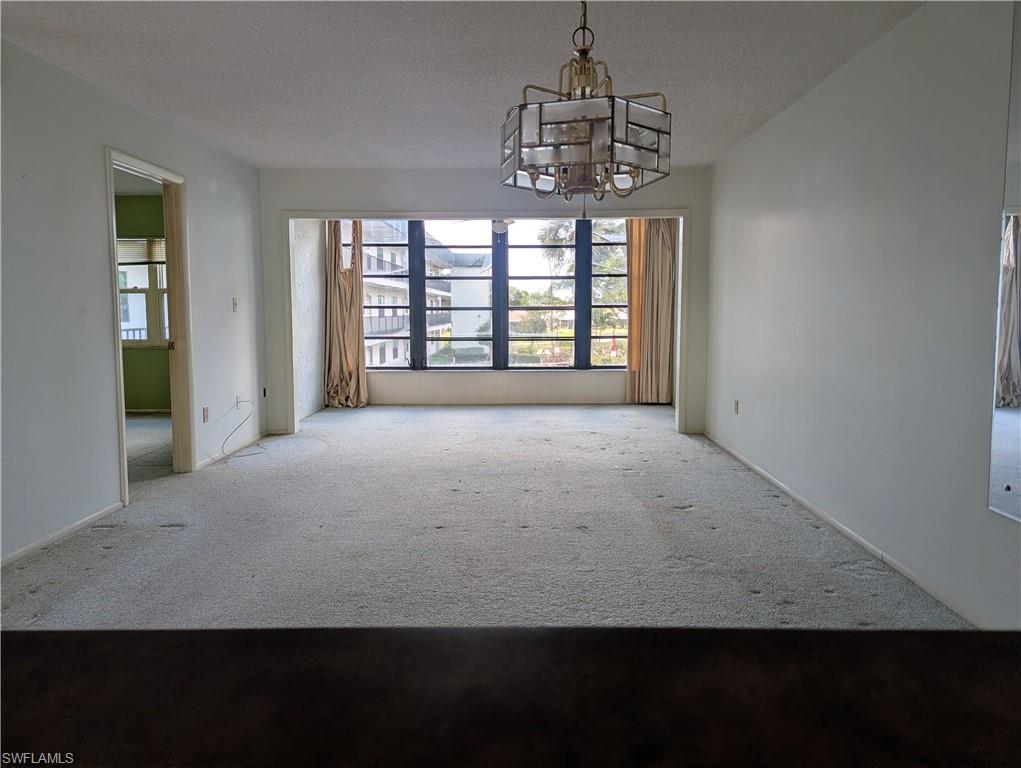 SEVEN LAKES - Residential