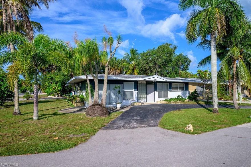 THIS IS IT!!!! LOCATED IN THE HEART OF FORT MYERS BEACH WITH THE ABILITY TO RENT IT BY THE WEEK. YOU DO NOT WANT TO MISS OUT ON THIS OPPORTUNITY! 4 BED / 2 BATH HOME JUST ONE BLOCK FROM THE BEACH!!! CALL TODAY FOR YOUR PRIVATE SHOWING
