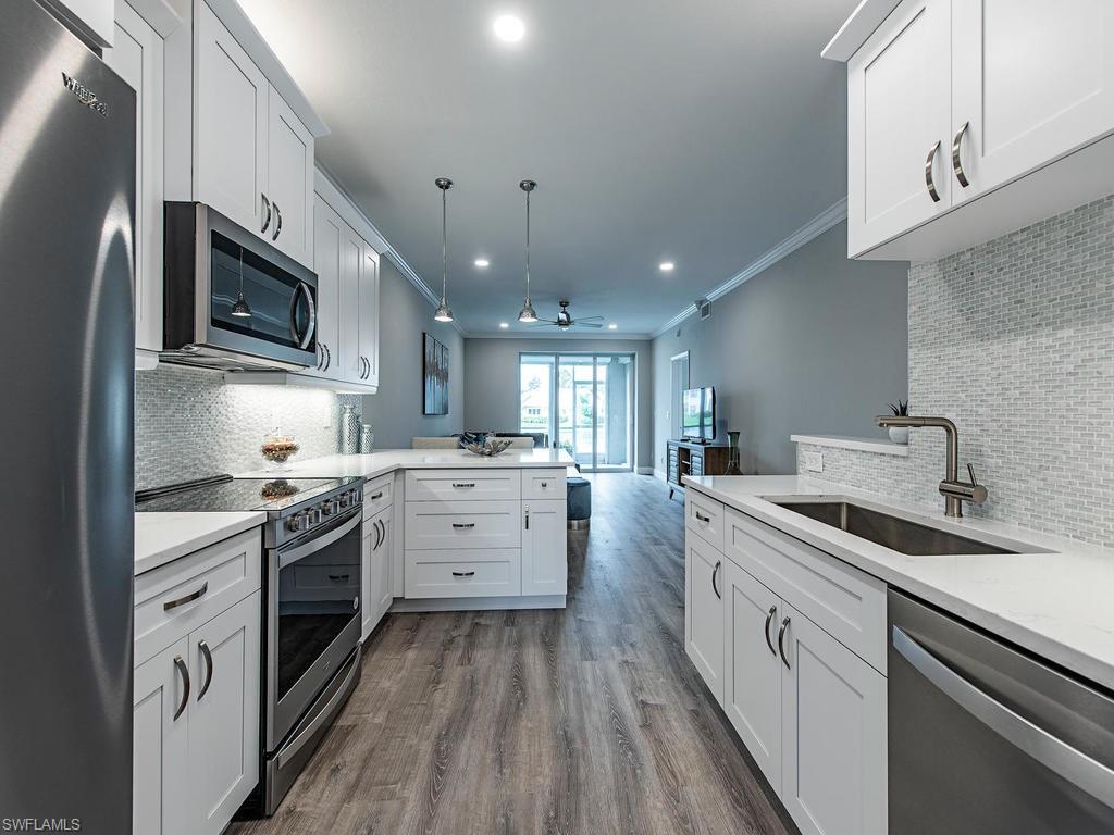 LAUREL OAKS AT PELICAN BAY - Residential