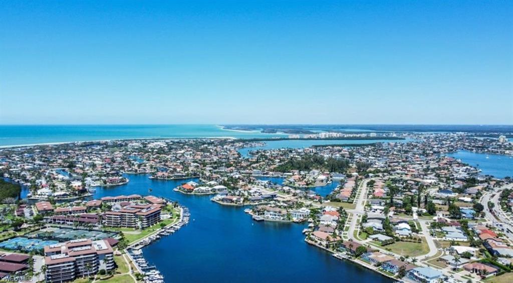 SEABREEZE APTS - Residential