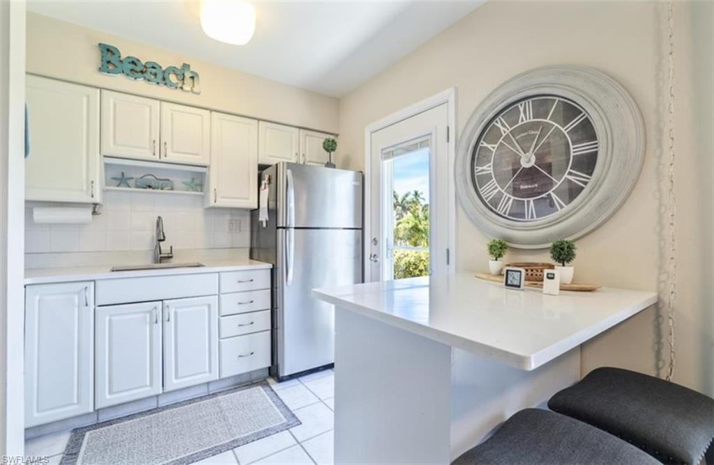 SEABREEZE APTS - Residential