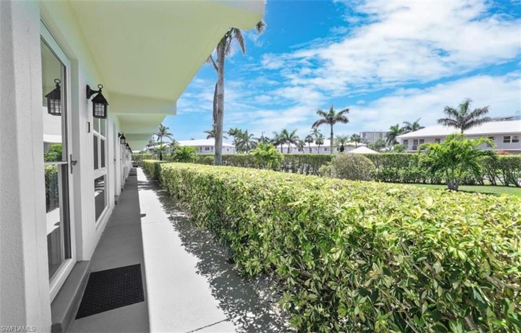 SEABREEZE APTS - Residential