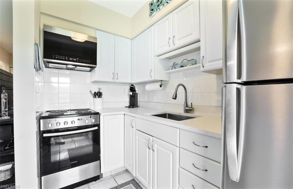 SEABREEZE APTS - Residential