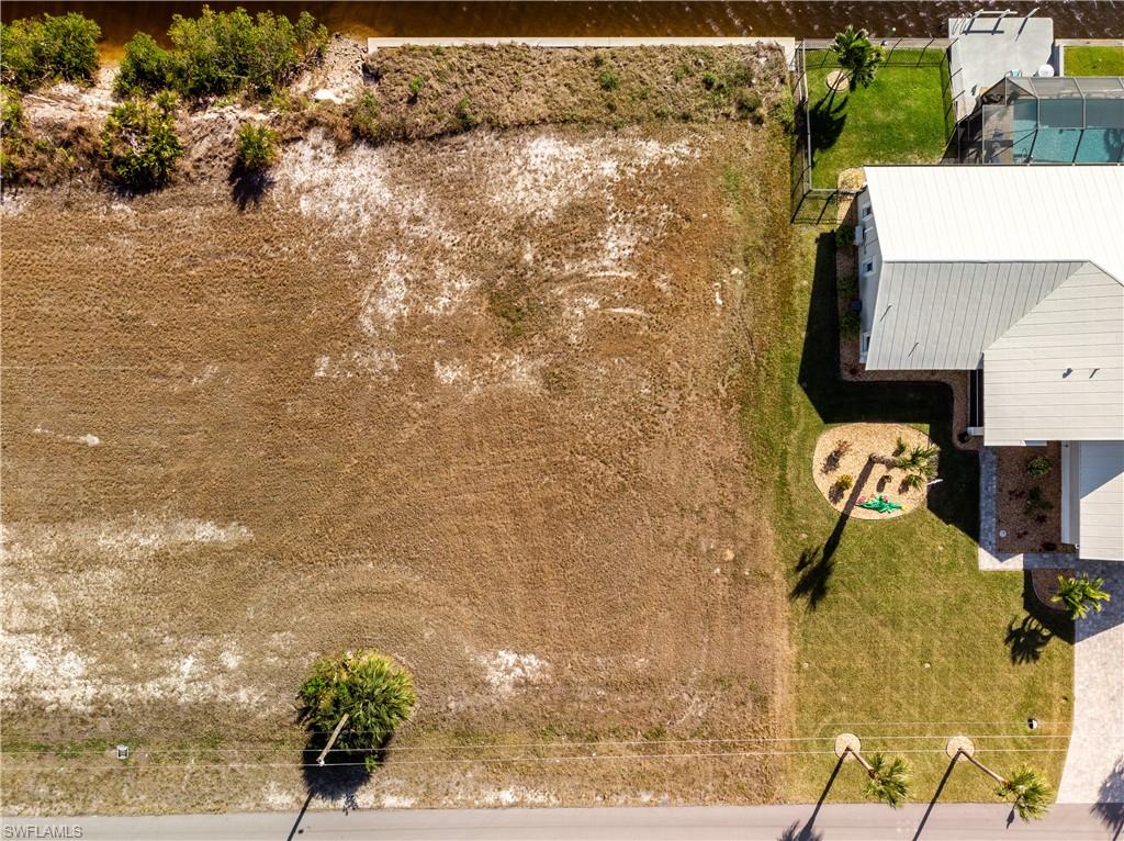 CAPE CORAL - Land