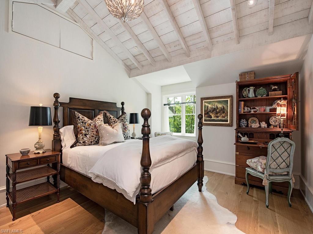 OLDE NAPLES - Residential