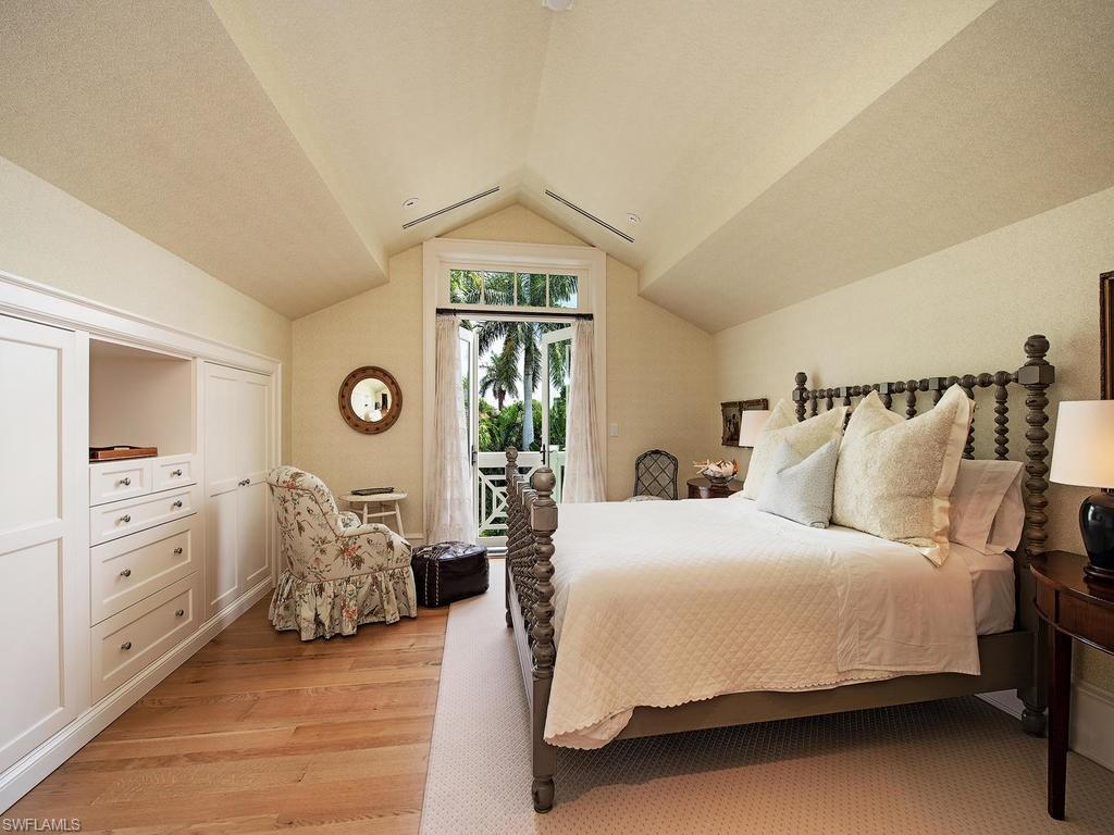 OLDE NAPLES - Residential