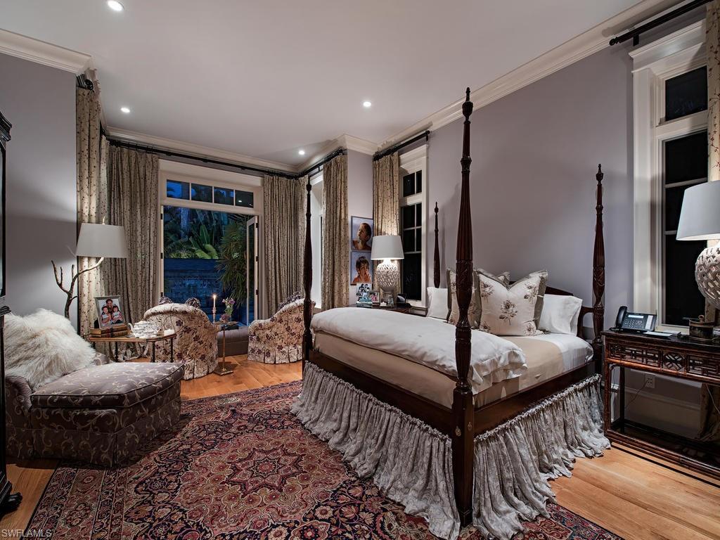 OLDE NAPLES - Residential