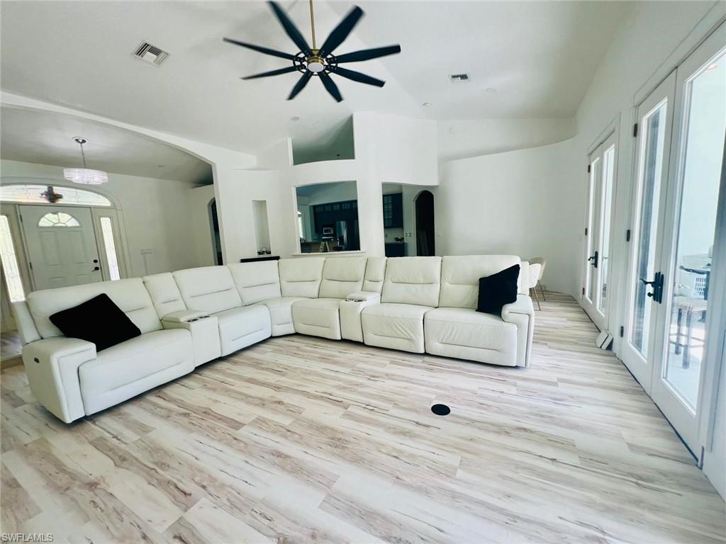 GOLDEN GATE ESTATES - Residential