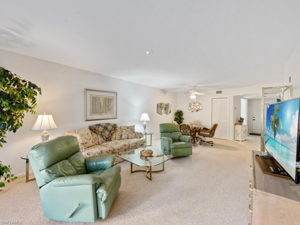 VANDERBILT VILLAS - Residential