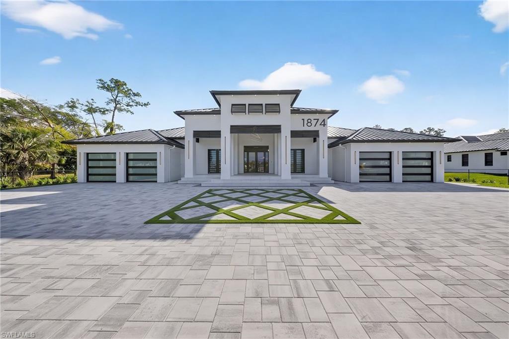 GOLDEN GATE ESTATES - Residential